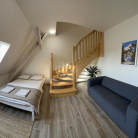 Apartmany Monastery Suites Zirec Dvůr Králové nad Labem Exterior foto