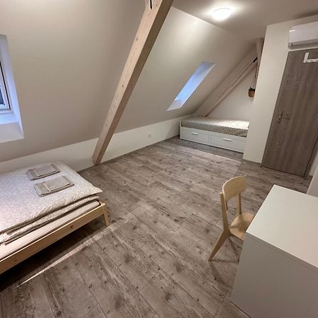 Apartmany Monastery Suites Zirec Dvůr Králové nad Labem Exterior foto