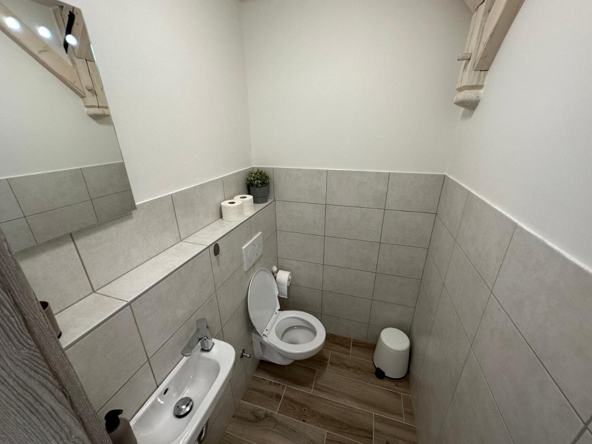 Apartmany Monastery Suites Zirec Dvůr Králové nad Labem Exterior foto