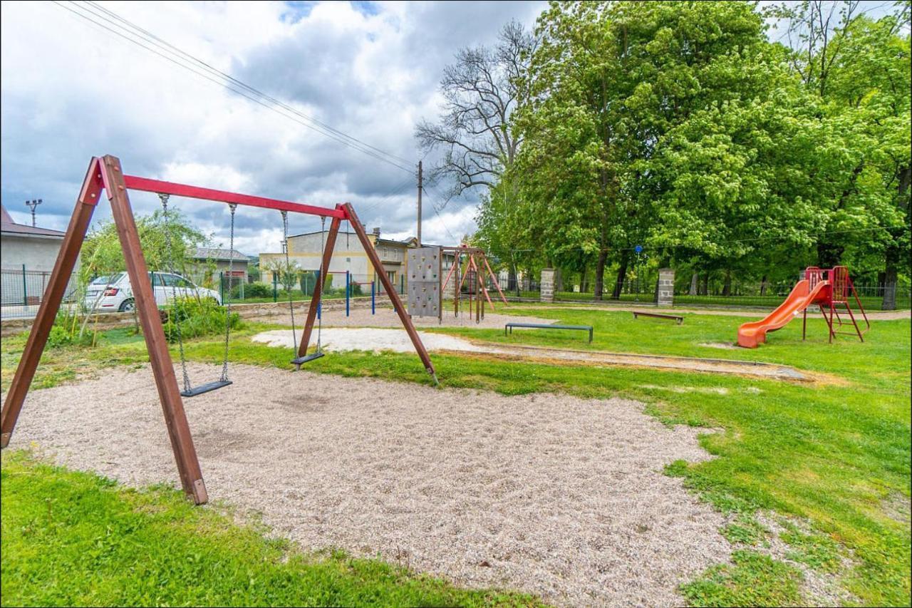 Apartmany Monastery Suites Zirec Dvůr Králové nad Labem Exterior foto